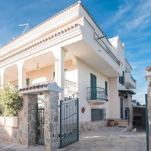 https://domo-anna-elena.in-sardinia.net